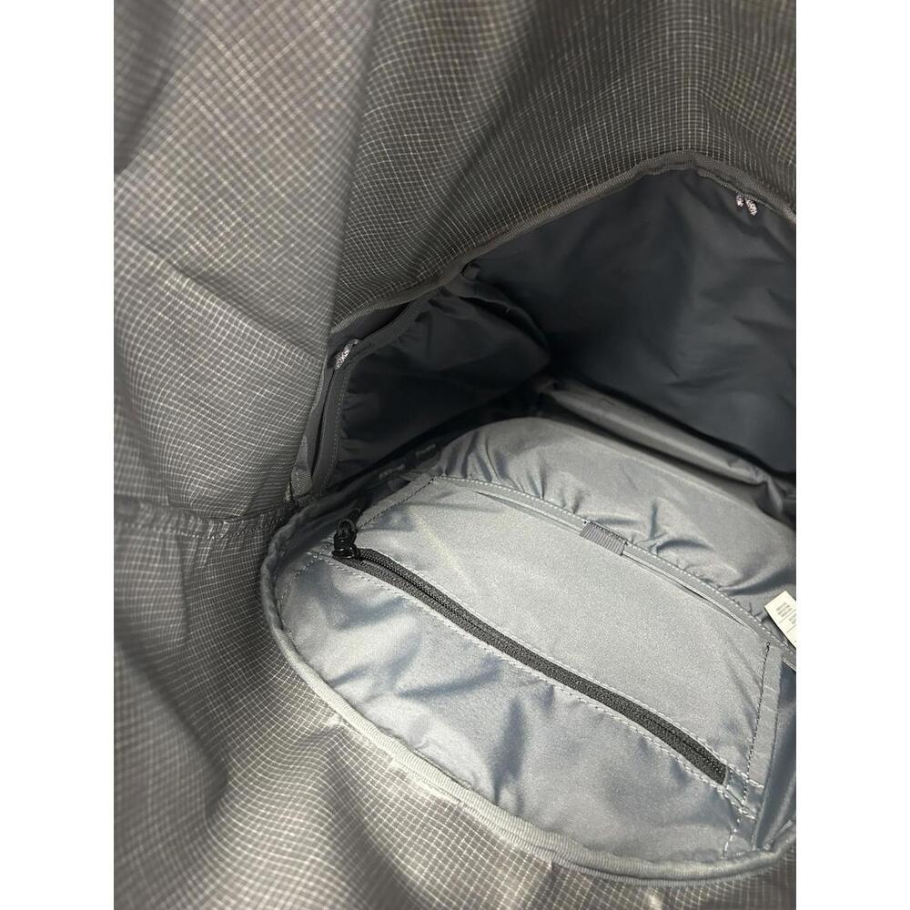 Nike ACG Roll-Top Backpack - Picture 5 of 9